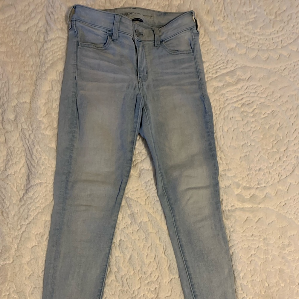 Stone washed blue jeans